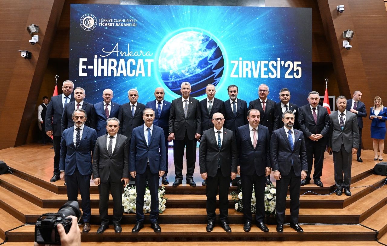 6-8 Kasım tarihleri arasında Ankara E-İhracat Zirvesi düzenlendi.
