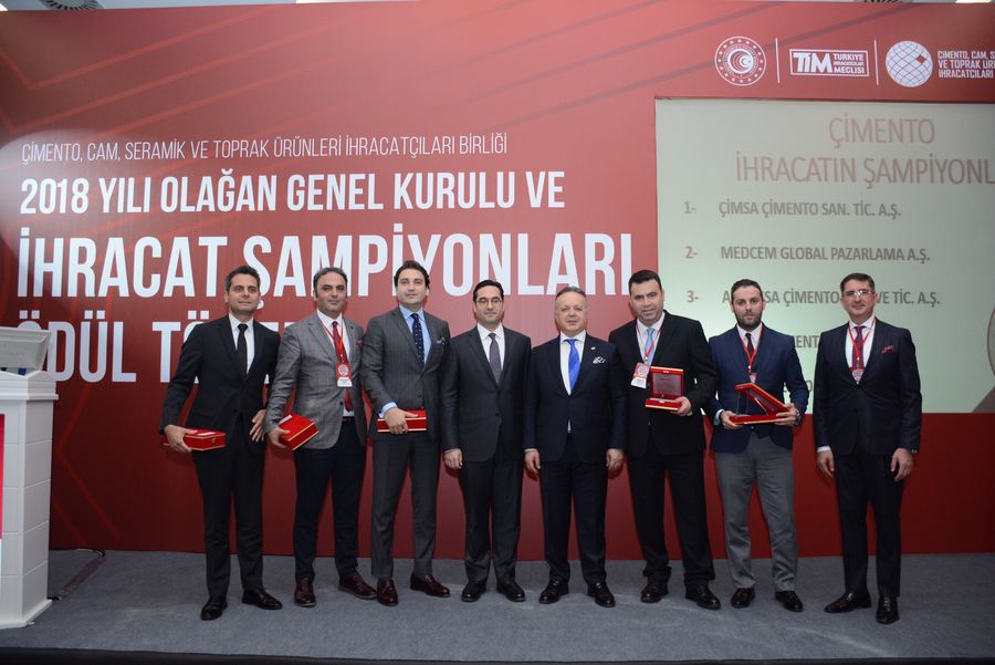 Çimento, Cam, Seramik ve Toprak Ürünleri İhracatçıları Birliği 2018 Yılı İhracatın Şampiyonları Ödüllerini Aldı